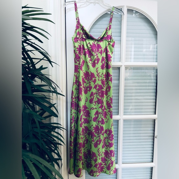 🌺🌸 Vanessa Scott Apple-Green and Frusia-Pink Draped-Neck Strap Long Dress. - Picture 14 of 16
